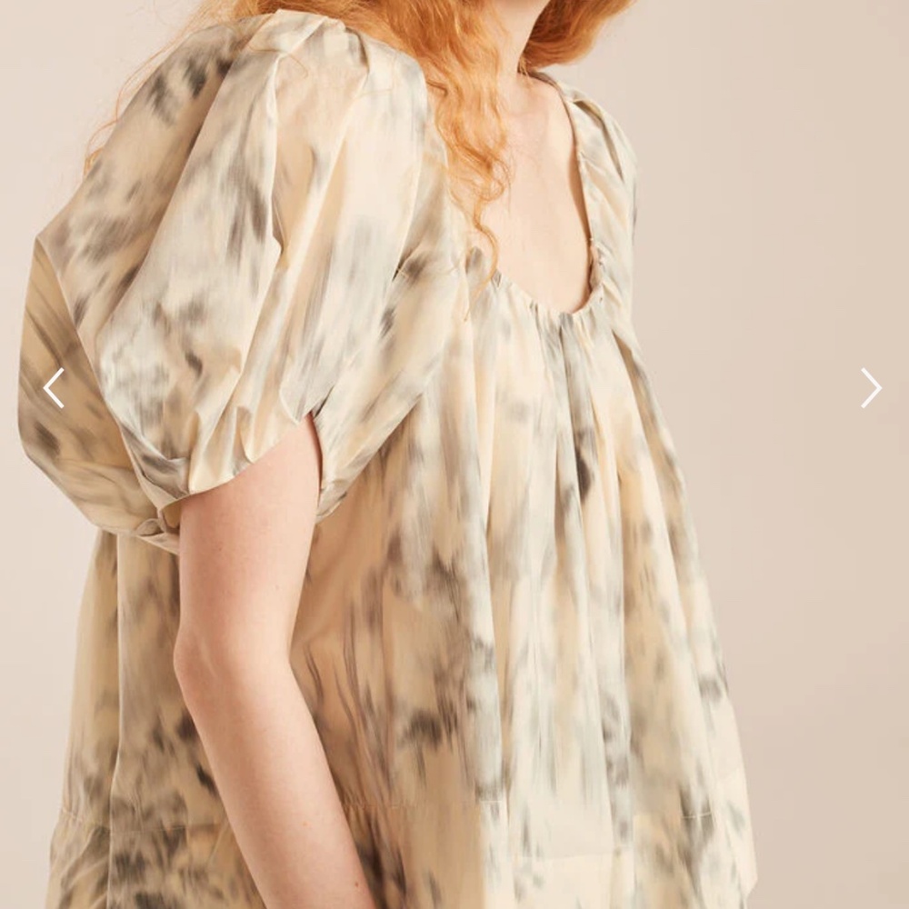Whisper Rose Tulip Puff-Sleeve Top